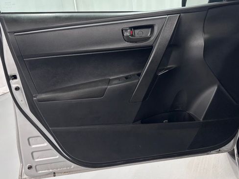Used 2015 Toyota Corolla L FWD image 15