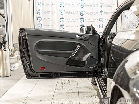 Used 2014 Volkswagen Beetle 1.8T image 21