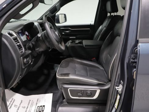 Used 2025 RAM 1500 Laramie AWD/4WD image 10