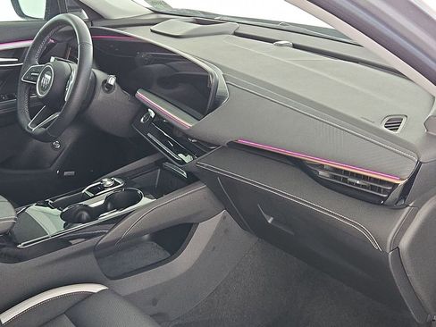 Used 2025 Buick Envision Sport Touring image 36