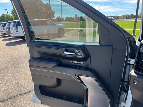 Used 2023 GMC Sierra 1500 AT4X AWD/4WD image 21
