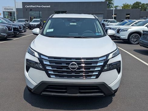 New 2025 Nissan Rogue SV AWD/4WD image 2