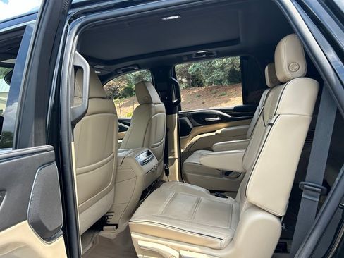 Used 2022 Cadillac Escalade Premium Luxury w/ Performance Package AWD/4WD image 42