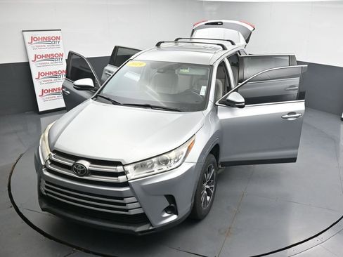 Used 2019 Toyota Highlander LE FWD image 36