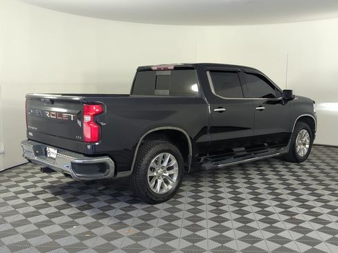 Used 2019 Chevrolet Silverado 1500 LTZ w/ LTZ Premium Package AWD/4WD image 6