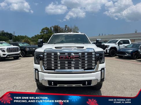 New 2026 GMC Sierra 2500 Denali w/ Denali Reserve Package AWD/4WD image 3