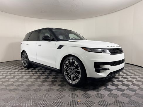 Used 2023 Land Rover Range Rover Sport SE image 7