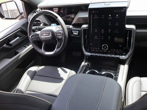 New 2026 GMC Yukon XL Elevation w/ Elevation Premium Package AWD/4WD image 13
