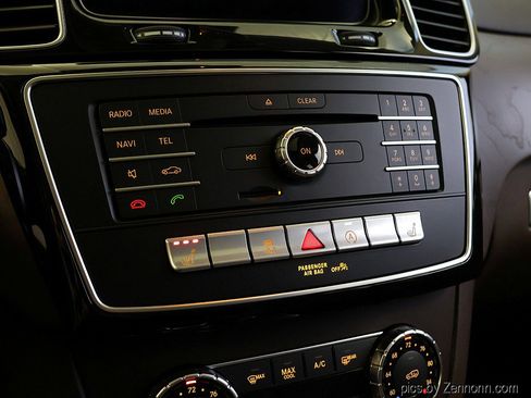 Used 2018 Mercedes-Benz GLE 43 AMG 4MATIC image 22