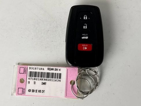 Used 2019 Toyota Camry SE image 11