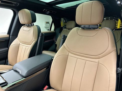 New 2026 Land Rover Range Rover Sport Dynamic SE AWD/4WD image 10