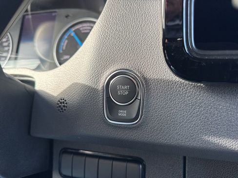 Used 2024 Mercedes-Benz eSprinter 170 Cargo image 16