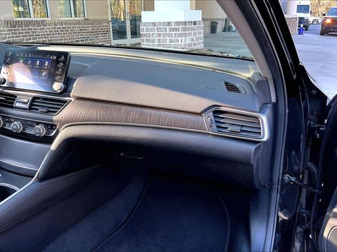 Certified 2020 Honda Accord Touring image 50