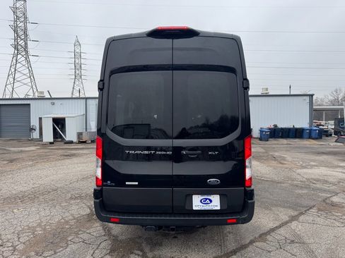 Used 2023 Ford Transit 350 XLT image 4