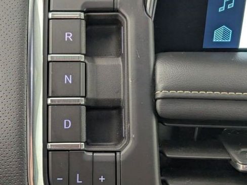 Certified 2023 Chevrolet Suburban Premier image 22