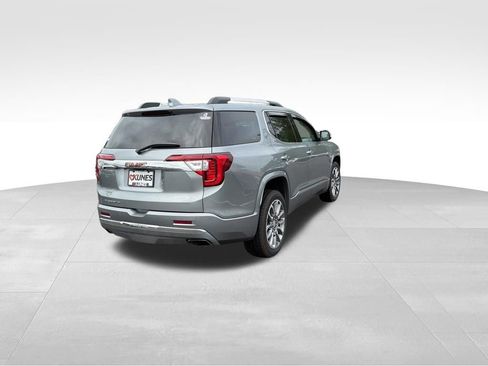 Used 2023 GMC Acadia Denali w/ Denali Technology Package FWD image 9