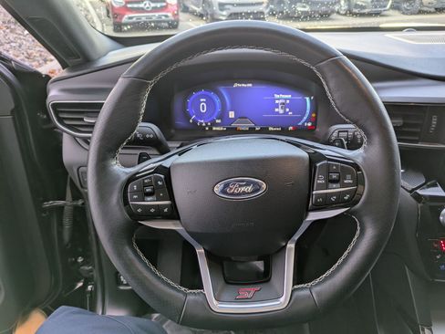 Used 2023 Ford Explorer ST w/ Equipment Group 401A image 17