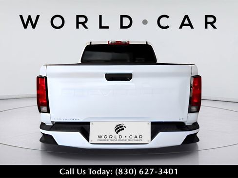 Used 2024 Chevrolet Colorado LT w/ LT Convenience Package image 8
