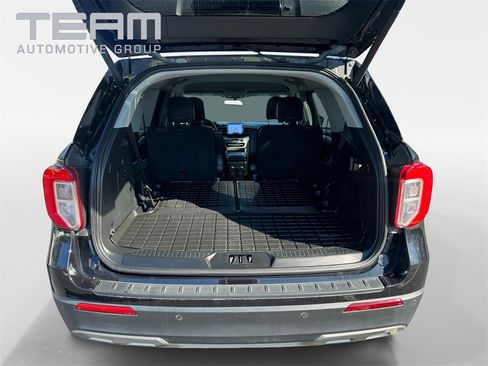 Used 2022 Ford Explorer XLT w/ Equipment Group 202A image 13