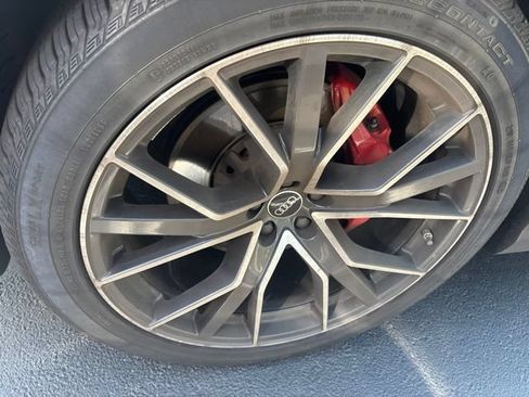 Used 2022 Audi Q8 Prestige AWD/4WD image 3
