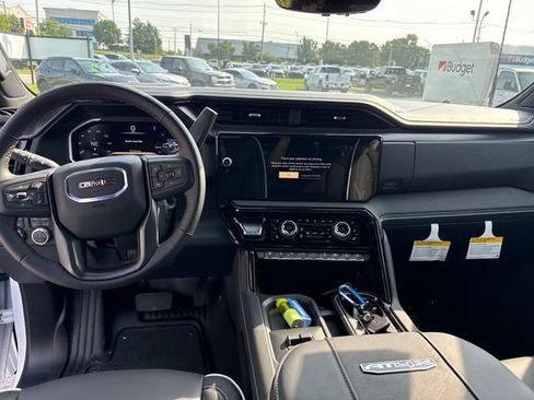 New 2026 GMC Sierra 2500 AT4X w/ LPO, Black Badging Package AWD/4WD image 15