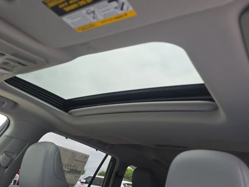 New 2026 Toyota Highlander Limited AWD/4WD image 31
