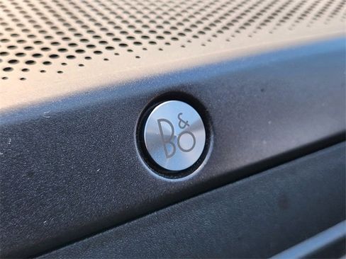 Used 2019 Ford F150 Lariat w/ Equipment Group 502A Luxury image 28