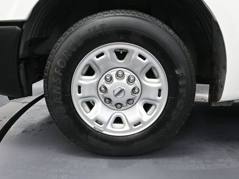 Used 2019 Nissan NV 2500 SV image 16
