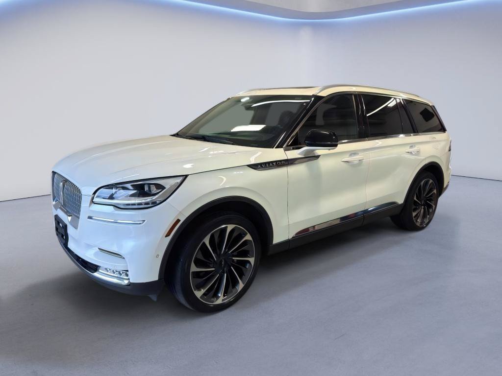 Used 2021 Lincoln Aviator Reserve w/ Equipment Group 202A AWD/4WD image 3
