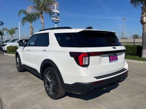 New 2026 Ford Explorer ST-Line w/ ST-Line Street Pack image 3