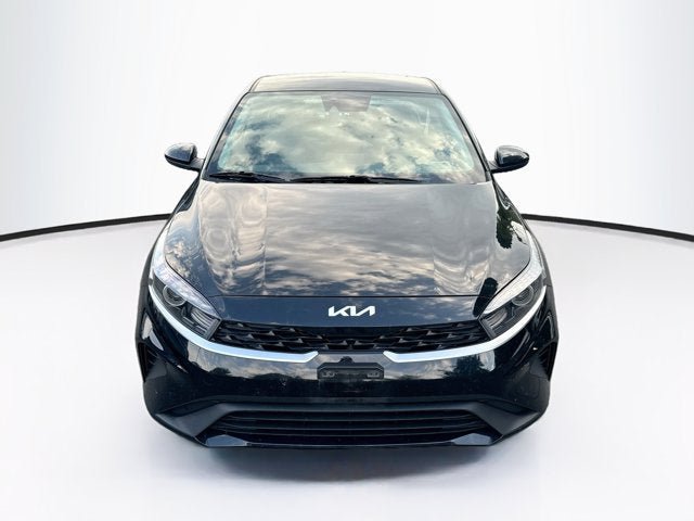 Certified 2023 Kia Forte LXS FWD image 2