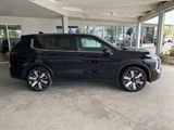 New 2025 Mitsubishi Outlander SE image 2