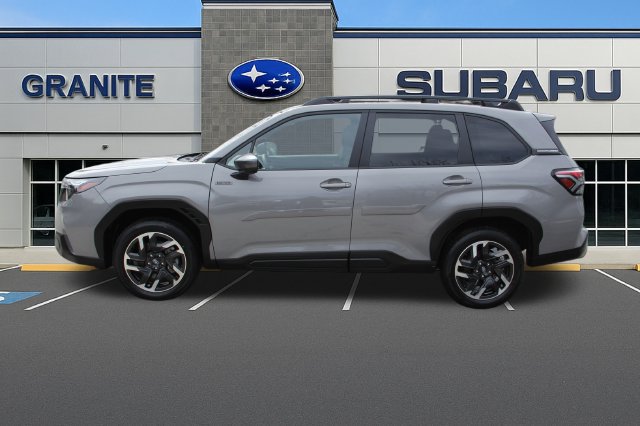 Used 2025 Subaru Forester Premium AWD/4WD image 7