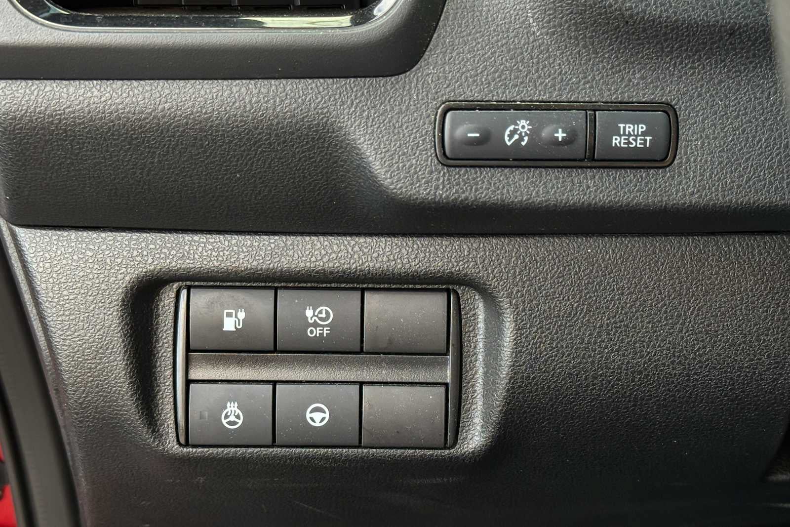 Certified 2025 Nissan Leaf SV Plus FWD image 17