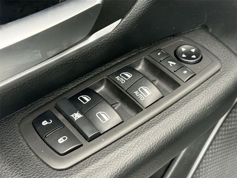 Used 2021 RAM 1500 Lone Star image 27