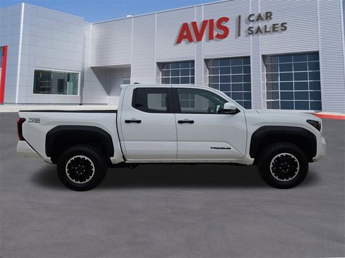 Used 2025 Toyota Tacoma TRD Off-Road image 7