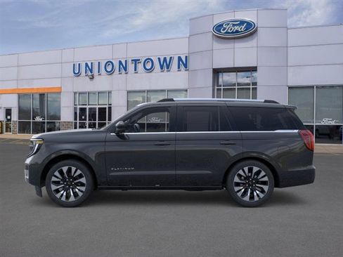 New 2026 Ford Expedition Platinum w/ Driver's Package image 3