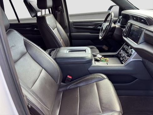 Used 2021 GMC Yukon Denali AWD/4WD image 9