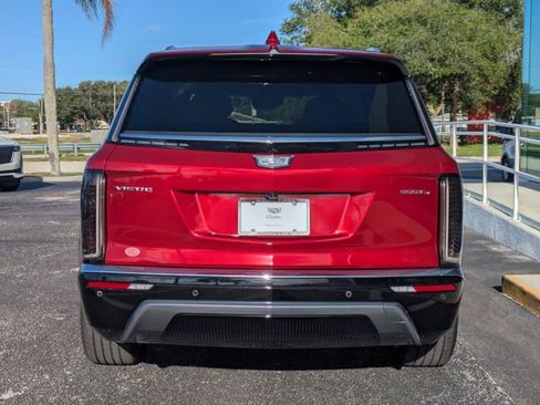 New 2026 Cadillac Vistiq Luxury AWD/4WD image 5