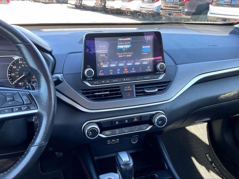 Used 2024 Nissan Altima 2.5 SR image 7