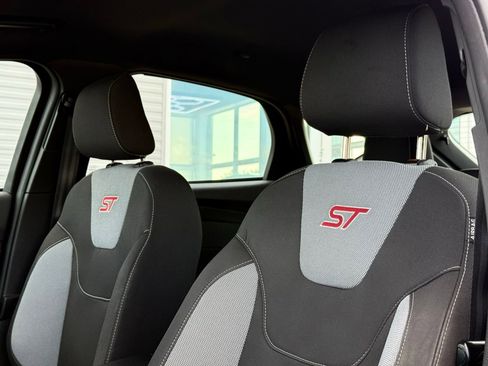 Used 2018 Ford Focus ST FWD image 24