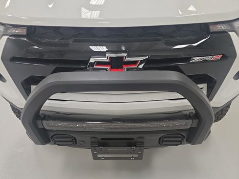 New 2025 Chevrolet Colorado ZR2 w/ Off-Road Front Bumper Package AWD/4WD image 94
