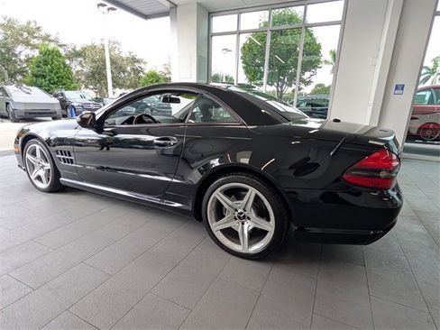 Used 2011 Mercedes-Benz SL 550 image 8