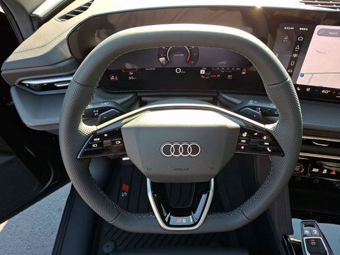 Used 2026 Audi SQ5 Premium Plus AWD/4WD image 18