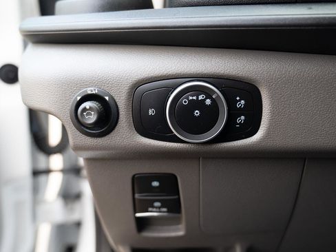 Used 2021 Ford Transit 350 XLT image 21