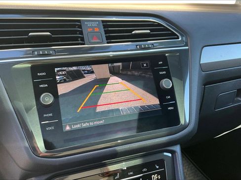 Certified 2023 Volkswagen Tiguan SE R-Line image 21