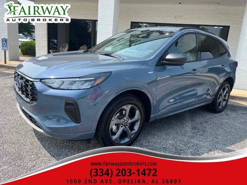 Used 2024 Ford Escape ST-Line w/ Tech Pack #1 image 2