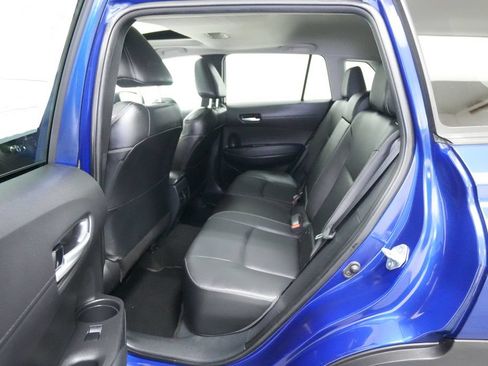 Used 2022 Toyota Corolla Cross XLE w/ Convenience Package AWD/4WD image 19