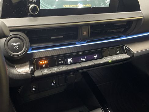 Certified 2024 Toyota Prius XLE image 24