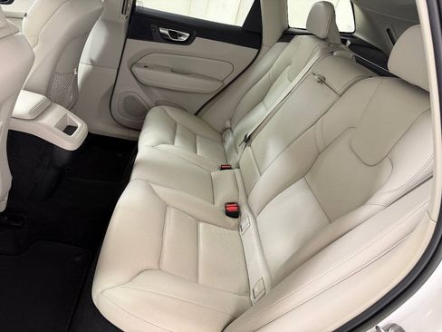 Used 2023 Volvo XC60 B5 Plus AWD/4WD image 24